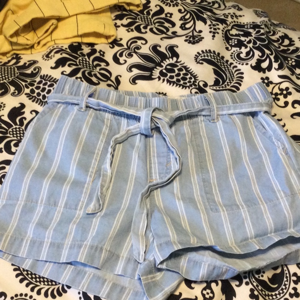 Girls Blue and white striped shorts